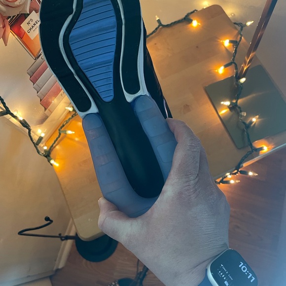 Nike Air Max 270’s Black and Blue Sneakers NTW - Picture 4 of 7